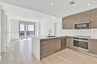 2000 Metropica Way Unit 907, Sunrise, FL 33323