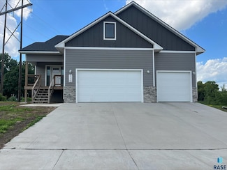 5320 E 28th St, Sioux Falls, SD 57110