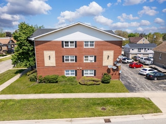 4247 Amelia Ave Unit 1C, Lyons, IL 60534