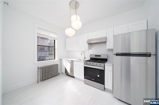 1100 83rd St Unit 301, North Bergen, NJ 07047