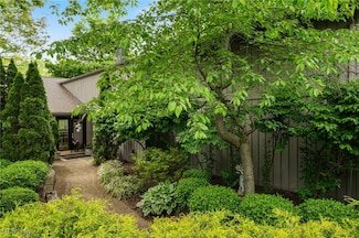 540 Bent Creek Oval, Aurora, OH 44202