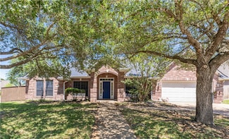 9301 Chadwick Ln, College Station, TX 77845