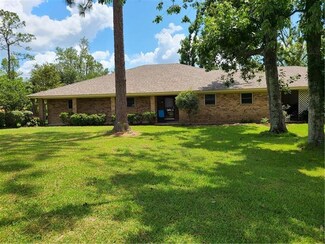 507 Rolling Hill Dr, Lake Charles, LA 70611