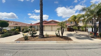 30217 Skippers Way Dr, Canyon Lake, CA 92587