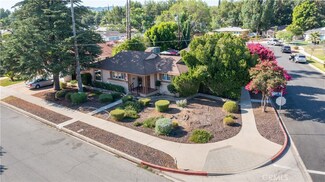 19230 Calvert St, Tarzana, CA 91335