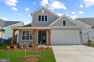 161 Milkweed Dr, Lake Frederick, VA 22630