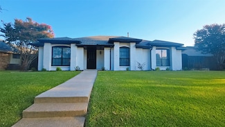 1933 Oakbluff Dr, Carrollton, TX 75007