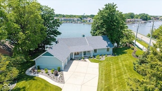 101 Edgewater Dr, Noblesville, IN 46062
