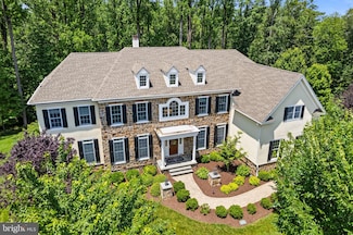 3917 Woodland Dr, Newtown Square, PA 19073