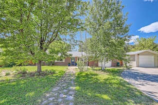 305 Cottonwood Ct, Longmont, CO 80501
