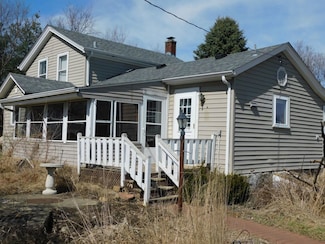 2391 E Montague Rd, Byron, IL 61010