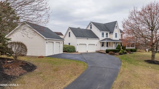 3020 Woods Edge Dr, Bloomsburg, PA 17815