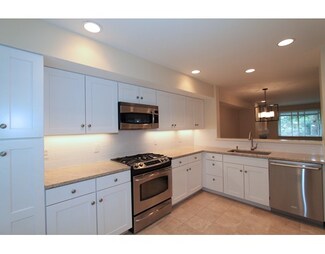 1175 Chestnut St Unit 8, Newton Upper Falls, MA 02464