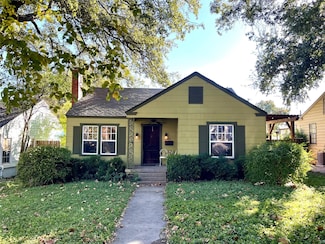 4113 Curzon Ave, Fort Worth, TX 76107