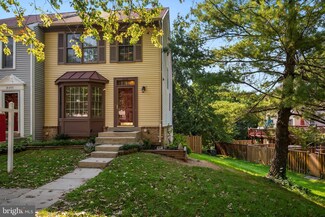 8477 Canyon Oak Dr, Springfield, VA 22153