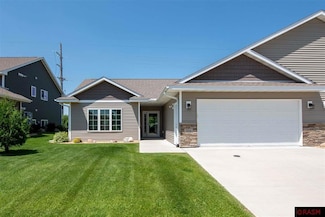 316 316 S Skylark Trail, Mankato, MN 56001