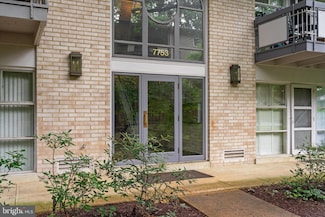 7753 Donnybrook Ct Unit 103, Annandale, VA 22003