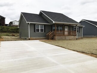 131 Rivercrest Cir, Carthage, TN 37030