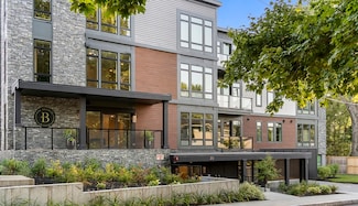 20 Kinmonth Rd Unit 204, Newton, MA 02468