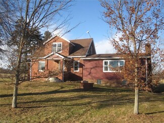 2881 Grill Rd, New Franklin, OH 44216