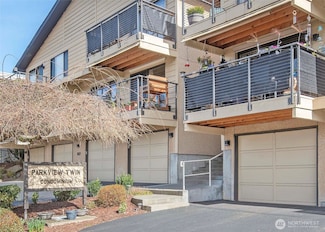 519 4th Ave S Unit D, Edmonds, WA 98020