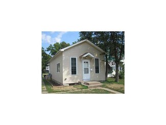 1004 Bealer Ct SE, Cedar Rapids, IA 52401
