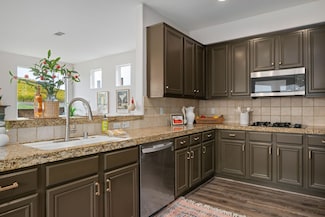 9 Chamiso Dr, Los Alamos, CA 93440