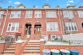 21-43 45th St, Astoria, NY 11105