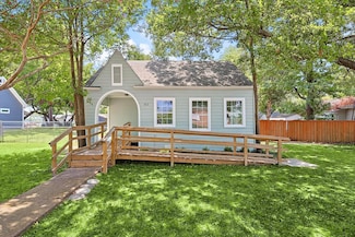312 E Kimbrough St, Mesquite, TX 75149