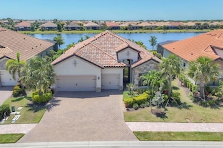 7036 Highgate Ln, Bradenton, FL 34202