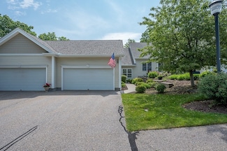 17 Cortland Grove Dr, Shrewsbury, MA 01545