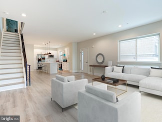 632 Moyer St, Philadelphia, PA 19125
