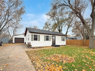 2519 E Aurora Ave, Des Moines, IA 50317