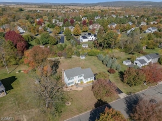 204 Aldin Rd, Stewartsville, NJ 08886