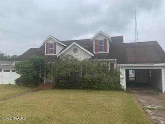 216 W Veterans Meml Dr, Kaplan, LA 70548