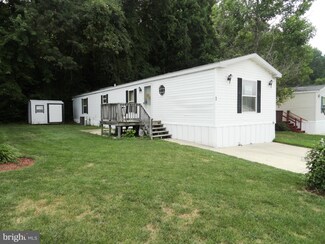 68 Edward Ln, Lothian, MD 20711