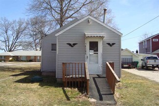 51198 N Shore Dr, Elkhart, IN 46514
