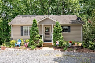 1029 Robbins St, Asheboro, NC 27203