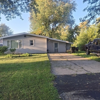 2002 Burr Oak Ln, Lindenhurst, IL 60046