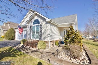 2 Woodview Dr, Manchester Township, NJ 08759