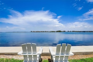 117 7th St N Unit 5, Bradenton Beach, FL 34217