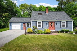 5 Orchard Dr, Cumberland, RI 02864