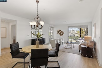 1655 N California Blvd Unit 101, Walnut Creek, CA 94596