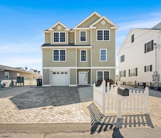 13 W Schuylkill Rd, Little Egg Harbor Township, NJ 08087