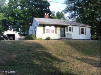 8475 Ashby Ave, Marshall, VA 20115