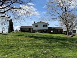 8754 Lynnett St NE, Alliance, OH 44601