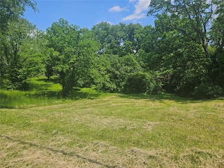 300 N Combs Ave, Collinsville, IL 62234