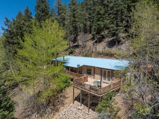 21 Carrie Camp Rd, Cloudcroft, NM 88317