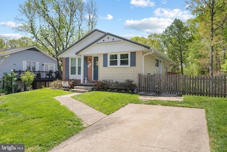 12816 Greenhall Dr, Woodbridge, VA 22192