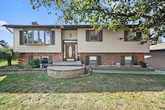 8 Badami Dr, Middletown, NY 10941